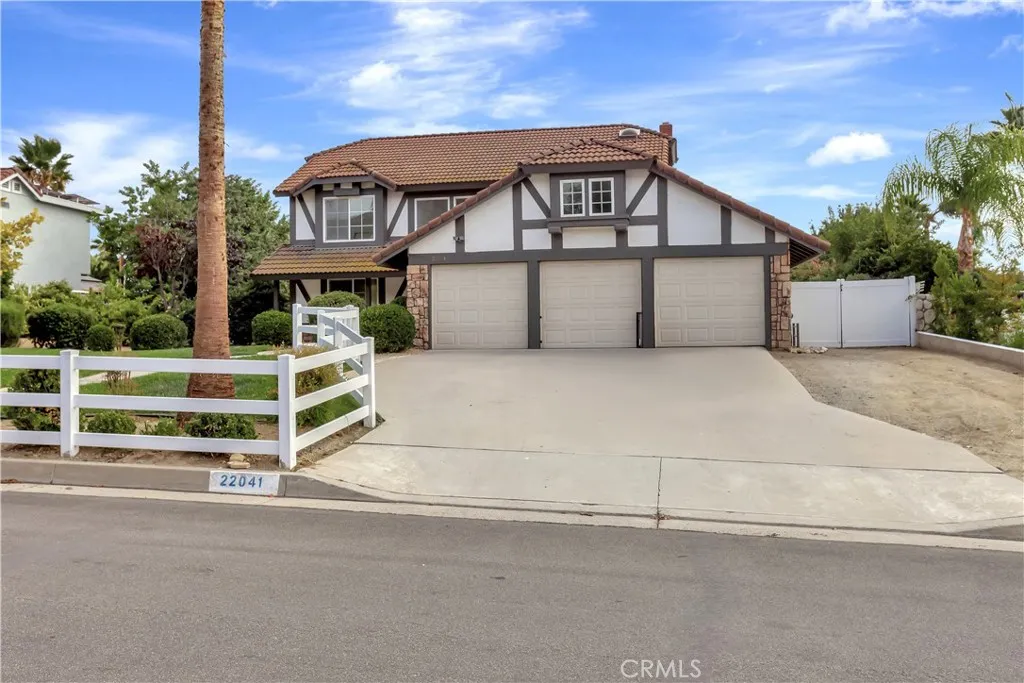 22041 Windtree, Wildomar, California 92595 home-pic-2